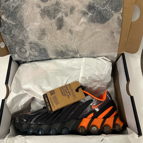 Nike x Palace Air Max Dn8 Safety Orange 9.5 main image 5